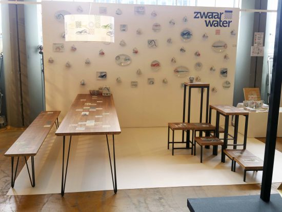 Stand op Design District 2017 ontwerp beurs van Zwaar Water, de meubels en het servies zijn na 9 juni in de winkel.