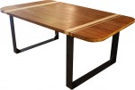tafel_asymmetrisch_vrijsstaand Asymmetrische tafel, caramel desnsiry (geperst) bamboe, ingelegd met naturel bamboe strepen. Frame van 10 x 1 cm staal strip. ontwerp: happy-go-lucky. Kan ook in andere afmetingen en materialen.